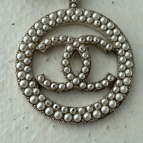 Chanel CC pendant pearl chocker - Picture 4 of 9